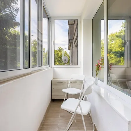 아파트 Comfy & Modern 1br Near Mall By Flat Manаger *