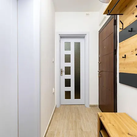 Comfy & Modern 1br Near Mall By Flat Manаger 플로브디프